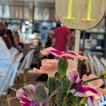 Flower Child - Pleasant surroundings - Salad Near Me - Plano, Texas