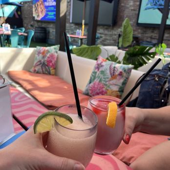 Whiskey Business - Holly Jolly Pop-up! - Frozen Paloma and Miami Vice - Whiskey Bars Near Me - Chicago, Illinois