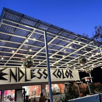 Endless Color - the exterior of an outdoor store - Pizza Near Me - Topanga, California Endless Color - the exterior of an outdoor store - Pizza Near Me - Topanga, California