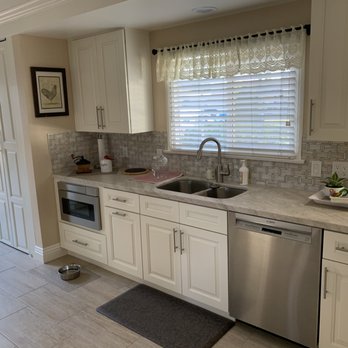 Renaissance Kitchens, Bath & Flooring - Flooring Near Me - Orange, California Renaissance Kitchens, Bath & Flooring - Flooring Near Me - Orange, California