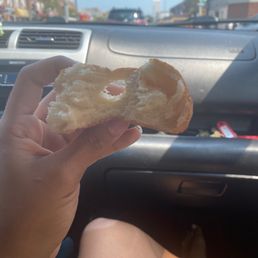 I've never in my life experiences dry Colombian bread.