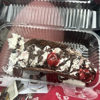 BIGGIES Cookies & Cream - Biggies Cookies & Cream taco - Desserts Near Me - Peoria, Arizona BIGGIES Cookies & Cream - Biggies Cookies & Cream taco - Desserts Near Me - Peoria, Arizona