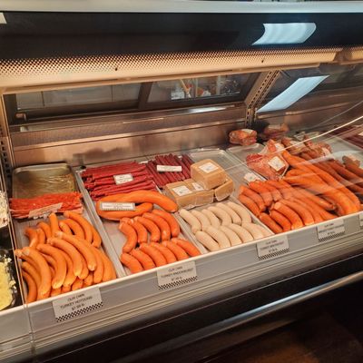 Bolton's Farm Market by null