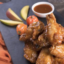 Pats Select Pizza Grill - ango abanero Wings