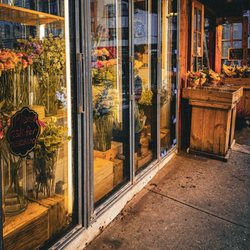 Sunny's Florist - Small florist