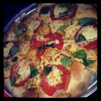 Terra Vite - Margherita Pizza - Wineries Near Me - Jamesport, New York