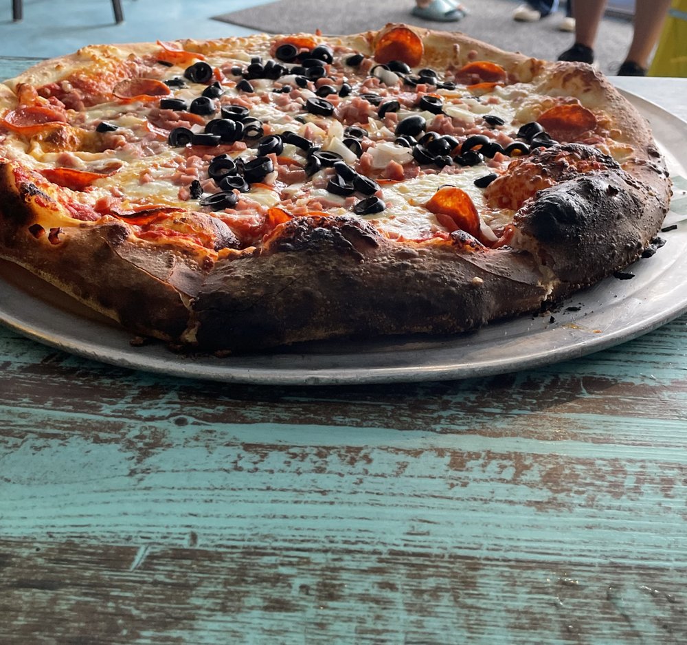 Beach Bums Pizza Bar & Grill