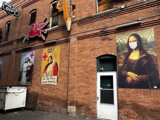 D C's On B Street by null