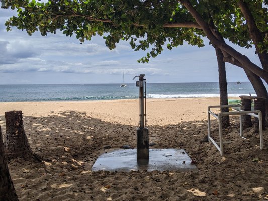 Mākua Beach by null