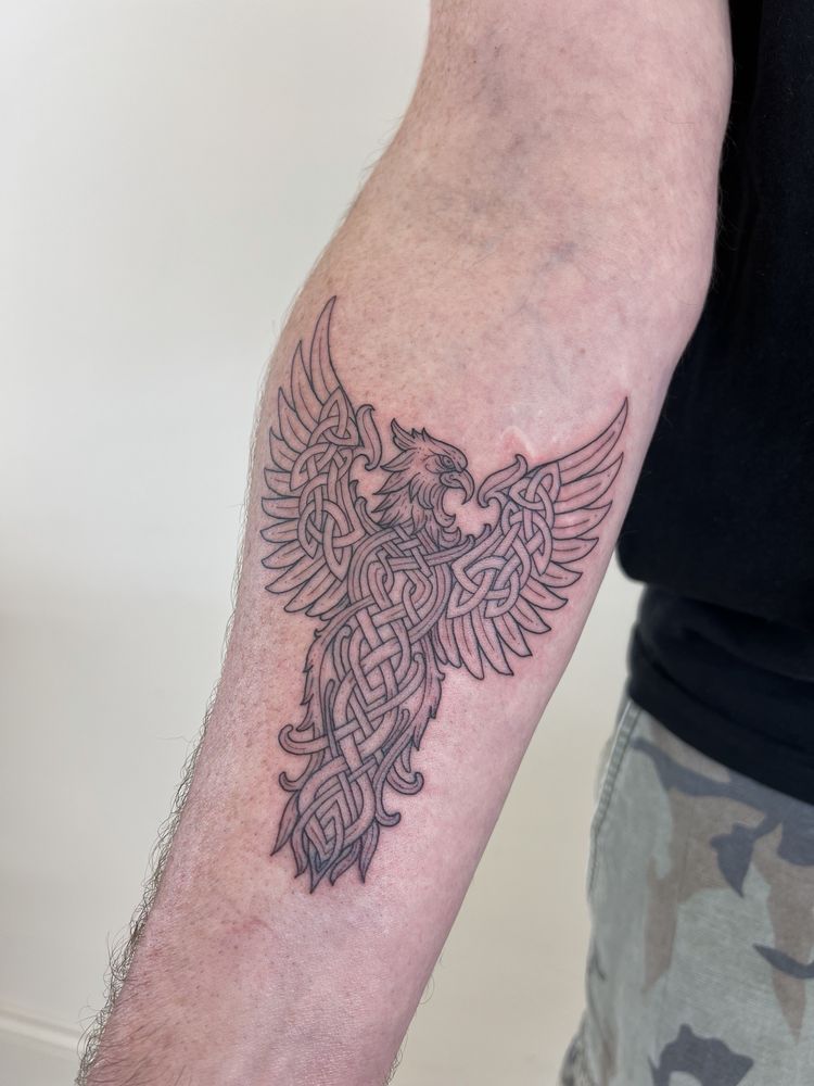 Crown & Anchor Tattoo Parlor Logo
