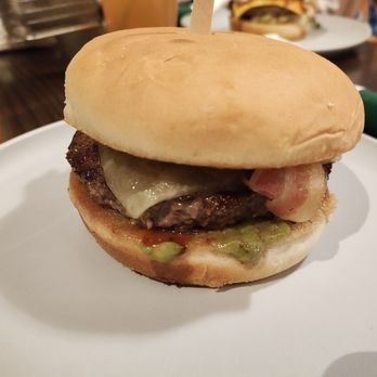 Wahlburgers - BBQ Bacon - American Near Me - Mashantucket, Connecticut