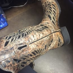 My first pair of cowboy boots. Thanks Cavenders! My first pair of cowboy boots. Thanks Cavenders!