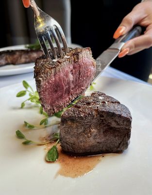 Hank's Fine Steaks & Martinis by null