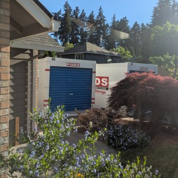 PODS Moving & Storage - PODS located side by side in tight driveway - Self Storage Near Me - Compton, California PODS Moving & Storage - PODS located side by side in tight driveway - Self Storage Near Me - Compton, California