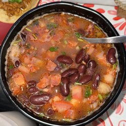 100%Tacos - Frijoles charroz, super yummy!