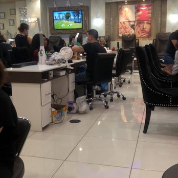 Fountain Nail Bar - Nail Salons Near Me - El Paso, Texas