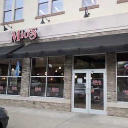 Mio's - Entrance m