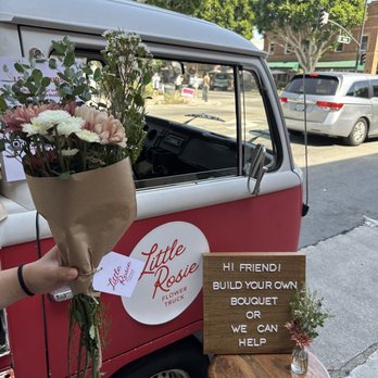 White Sparrow Coffee - Popup truck for flowers outside of White Sparrow! Super cute 3 - Coffee Roasteries Near Me - Tustin, California White Sparrow Coffee - Popup truck for flowers outside of White Sparrow! Super cute 3 - Coffee Roasteries Near Me - Tustin, California