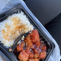 Lucky Wok - R8. General Tso's Chicken