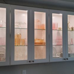 Discount Kitchen Direct - Wall cabinets with glass doors. Glass supplied locally.