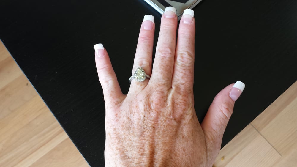 NLounge Nail Salon and Spa Image