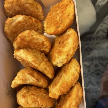 Red Lobster - Famous biscuits - American Near Me - Saint Matthews, Kentucky