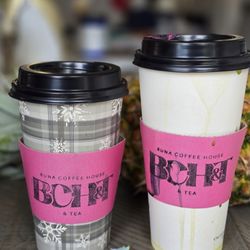 Buna Coffee House and Tea - The difference of cups i bought a large and give me a small