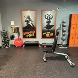 HOTWORX - Macomb Township