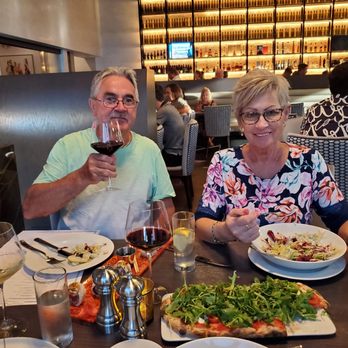 Vine and Oak - Comfort Food Near Me - Cranford, New Jersey Vine and Oak - Comfort Food Near Me - Cranford, New Jersey
