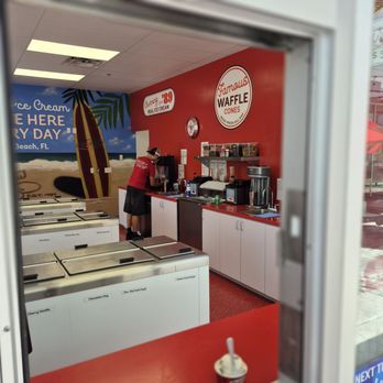 Bruster's Real Ice Cream - Ice Cream & Frozen Yogurt Near Me - Golf, Florida Bruster's Real Ice Cream - Ice Cream & Frozen Yogurt Near Me - Golf, Florida