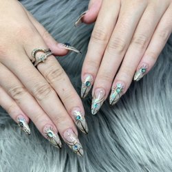 Sunny Nails & Spa
