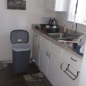 Joese House Cleaning - Before - Home Cleaning Near Me - Los Angeles, California