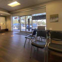 MedPost Urgent Care - San Antonio Deerfield Crossing - Waiting 45 mins with an Empty lobby