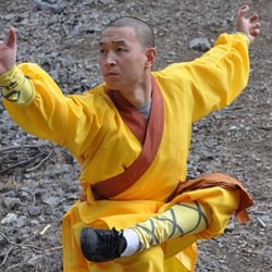 Shaolin Tai Chi Cultural Center - Shifu Yuan, eagle claw form