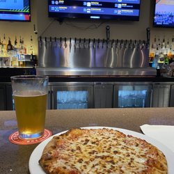 KingPins - Portland - Cheese pizza and cream ale at The Taphouse