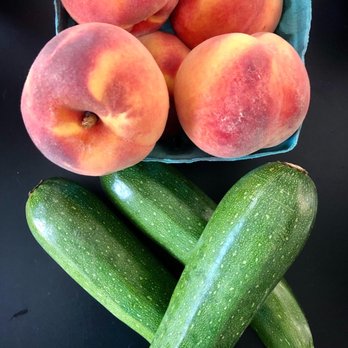 Patterson Fruit Farm - Great fresh peaches and zucchini - Fruits & Veggies Near Me - Chesterland, Ohio