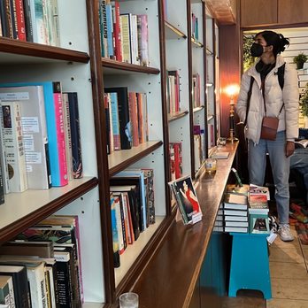 Yu & Me Books - Bookstores Near Me - New York, New York