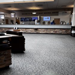 Yampa Valley Regional Airport - HDN - Yampa Valley Regional Airport-customer service area