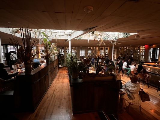 SOUTH Restaurant & Jazz Club by null