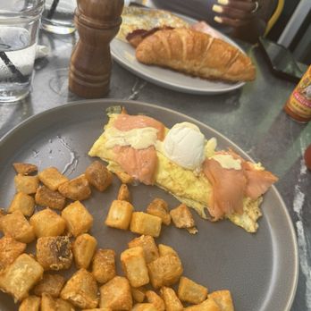 Buzz & Bites - Katy - Coffee & Tea Near Me - Katy, Texas