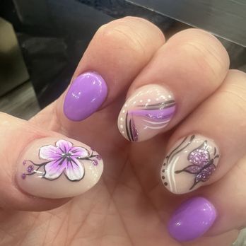 BUI Nails Lounge - My nail design by Julie - Nail Salons Near Me - Lincoln, California
