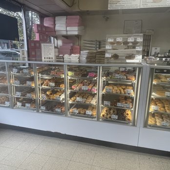 Colonial Donuts - Donuts Near Me - Oakland, California