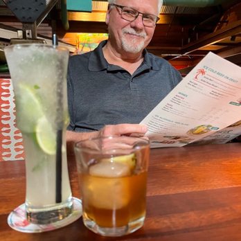 Bahama Breeze - Island Old Fashioned & $5 Mojito - Bars Near Me - Schaumburg, Illinois Bahama Breeze - Island Old Fashioned & $5 Mojito - Bars Near Me - Schaumburg, Illinois
