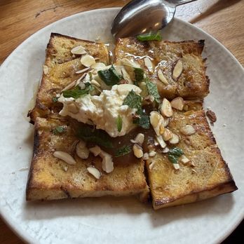 Avec - Chicago - French Toast - Mediterranean Near Me - Chicago, Illinois