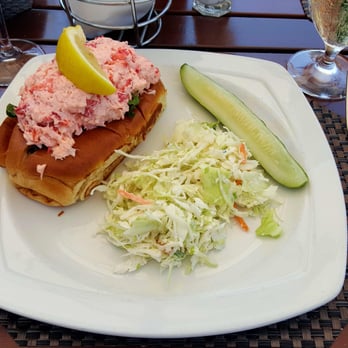 Latitudes - Wentworth By The Sea - Lobster roll - Seafood Near Me - New Castle, New Hampshire
