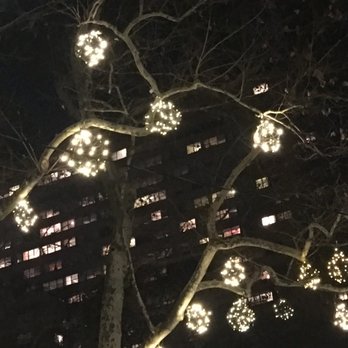 Rittenhouse Square Park - Spectacular Christmas lighting balls in the trees!!! - Parks Near Me - Philadelphia, Pennsylvania Rittenhouse Square Park - Spectacular Christmas lighting balls in the trees!!! - Parks Near Me - Philadelphia, Pennsylvania