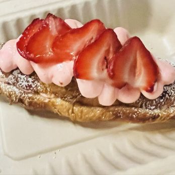 B & B Bakery and Boba - Strawberry Croissant - Bakeries Near Me - Lincoln, California B & B Bakery and Boba - Strawberry Croissant - Bakeries Near Me - Lincoln, California