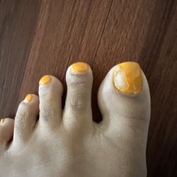Herbal Nails and Spa