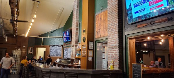 The Public House at The Alexander by null