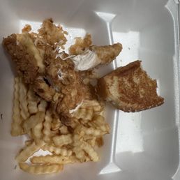 Soggy chicken toast and fries